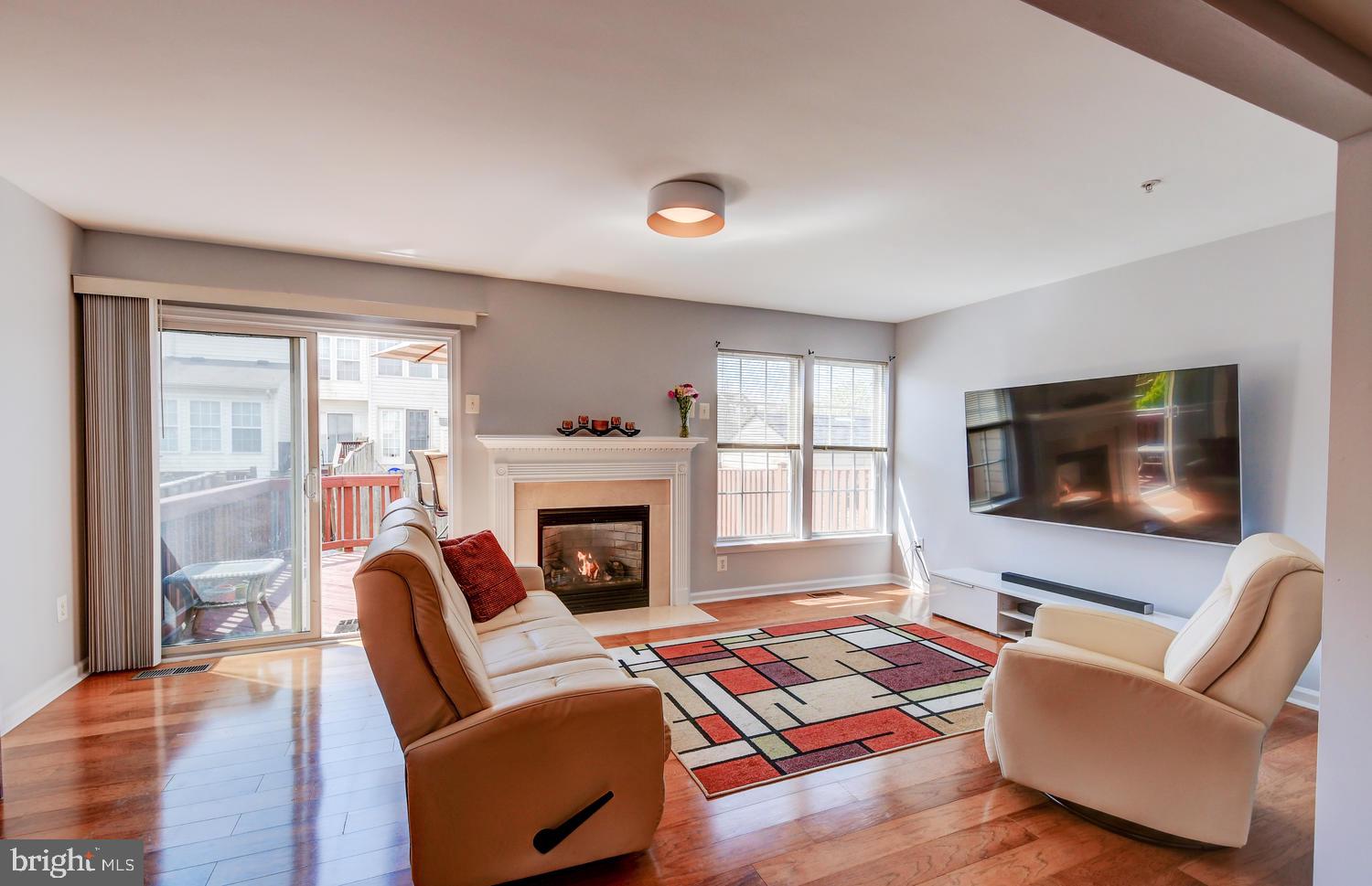 EATON SQUARE - Residential