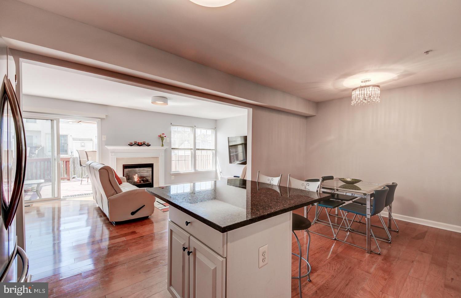 EATON SQUARE - Residential