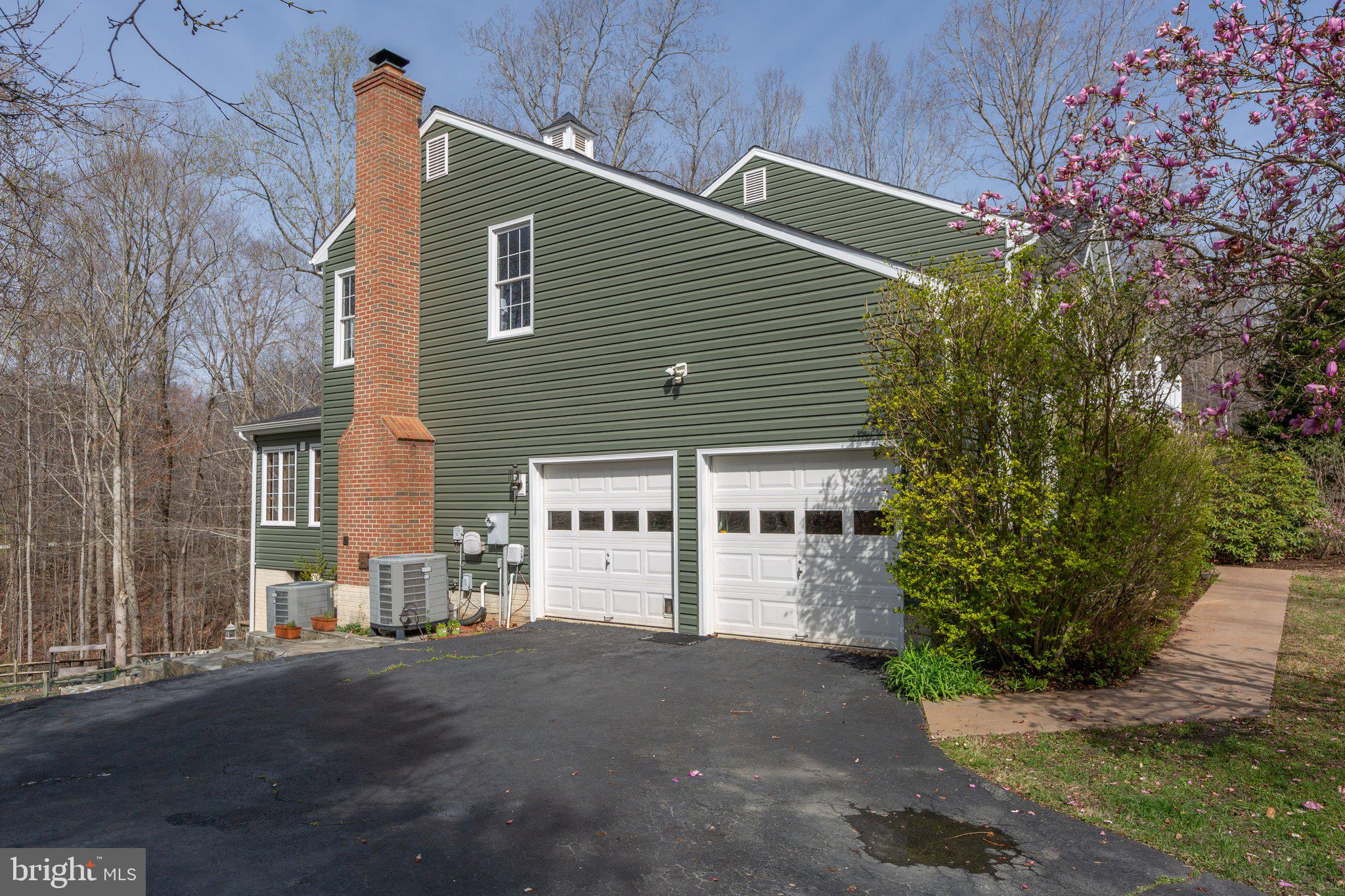 WATER EDGE ESTATES - Residential