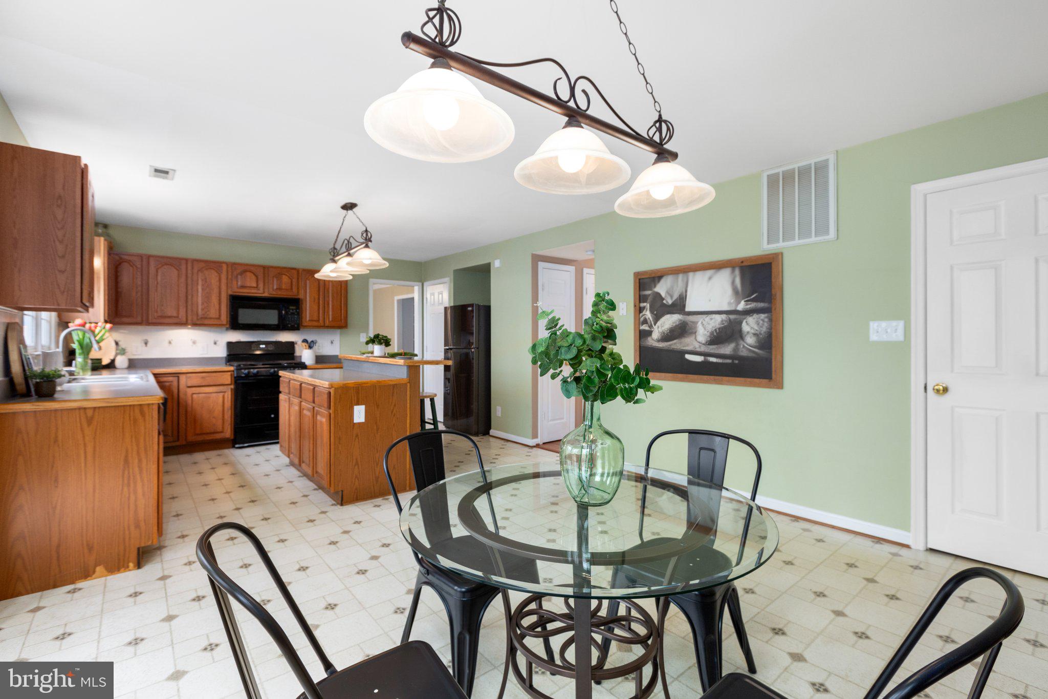 WATER EDGE ESTATES - Residential