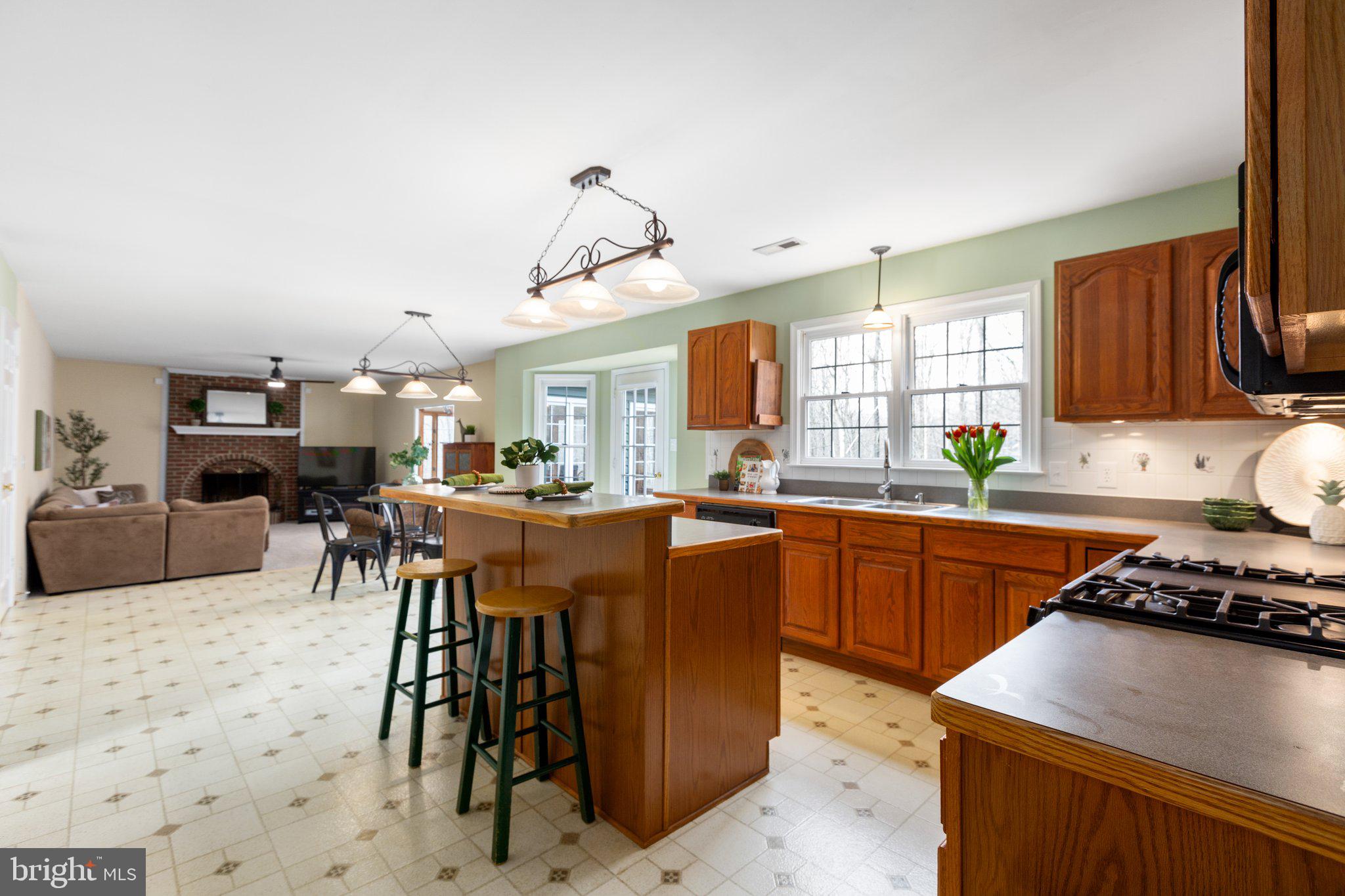 WATER EDGE ESTATES - Residential