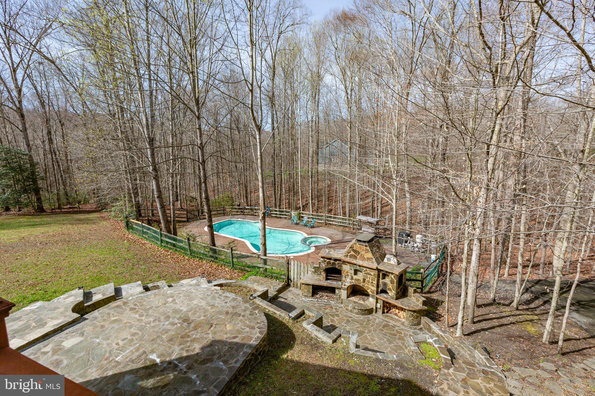 WATER EDGE ESTATES - Residential