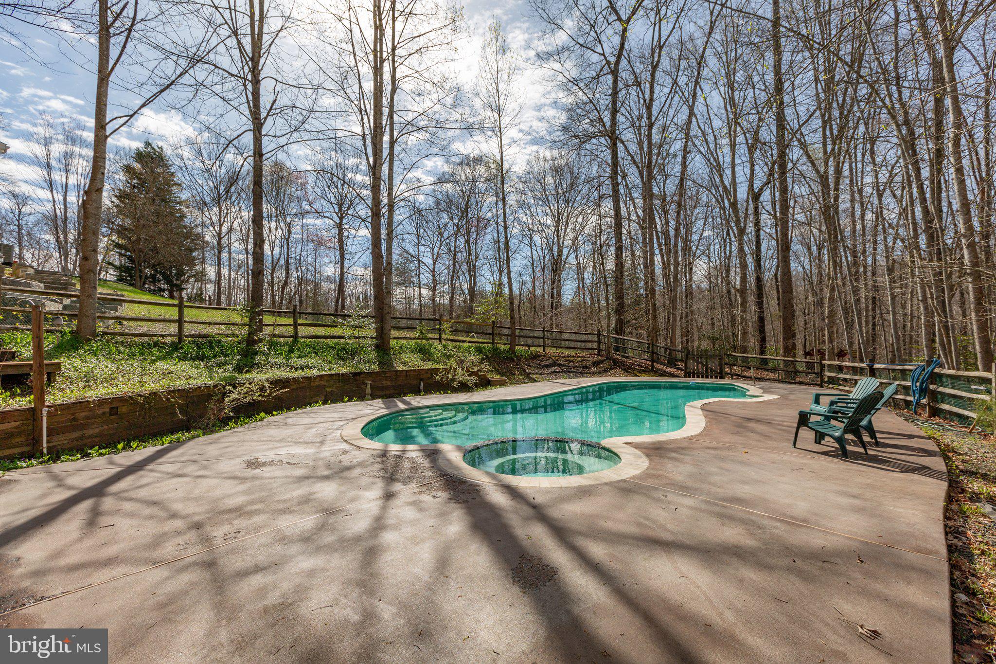 WATER EDGE ESTATES - Residential