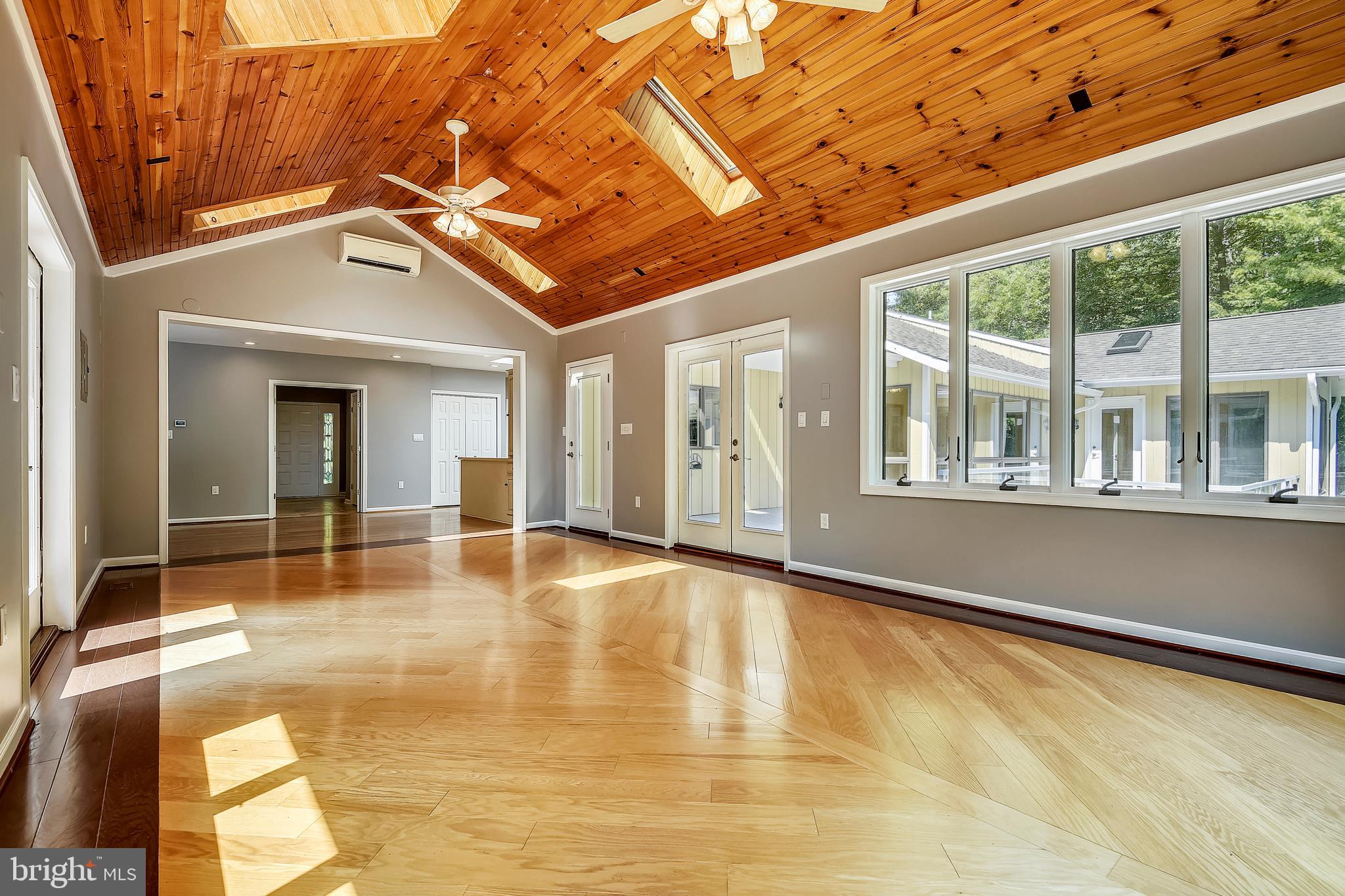 CEDAR POINT - Residential