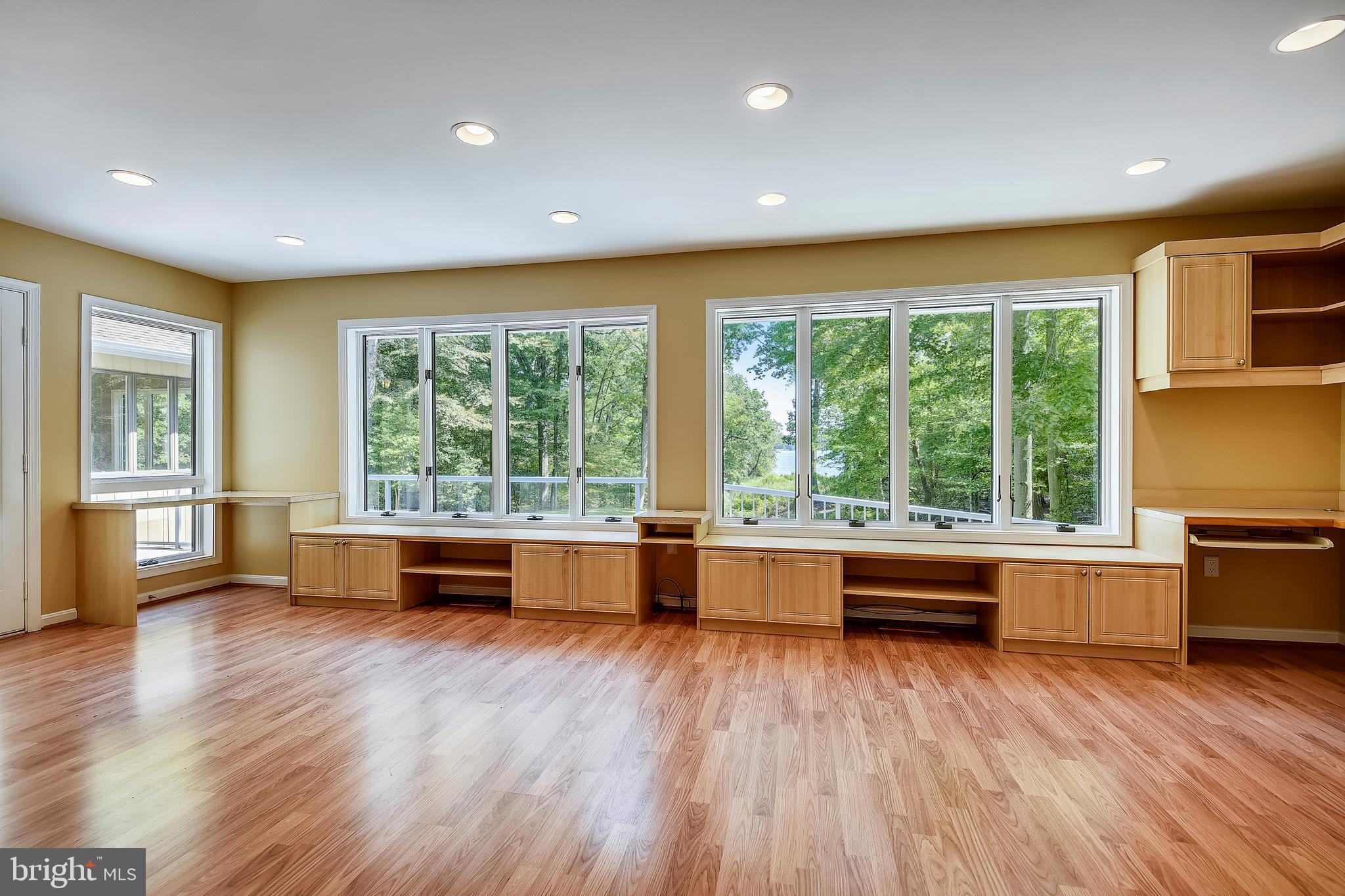 CEDAR POINT - Residential