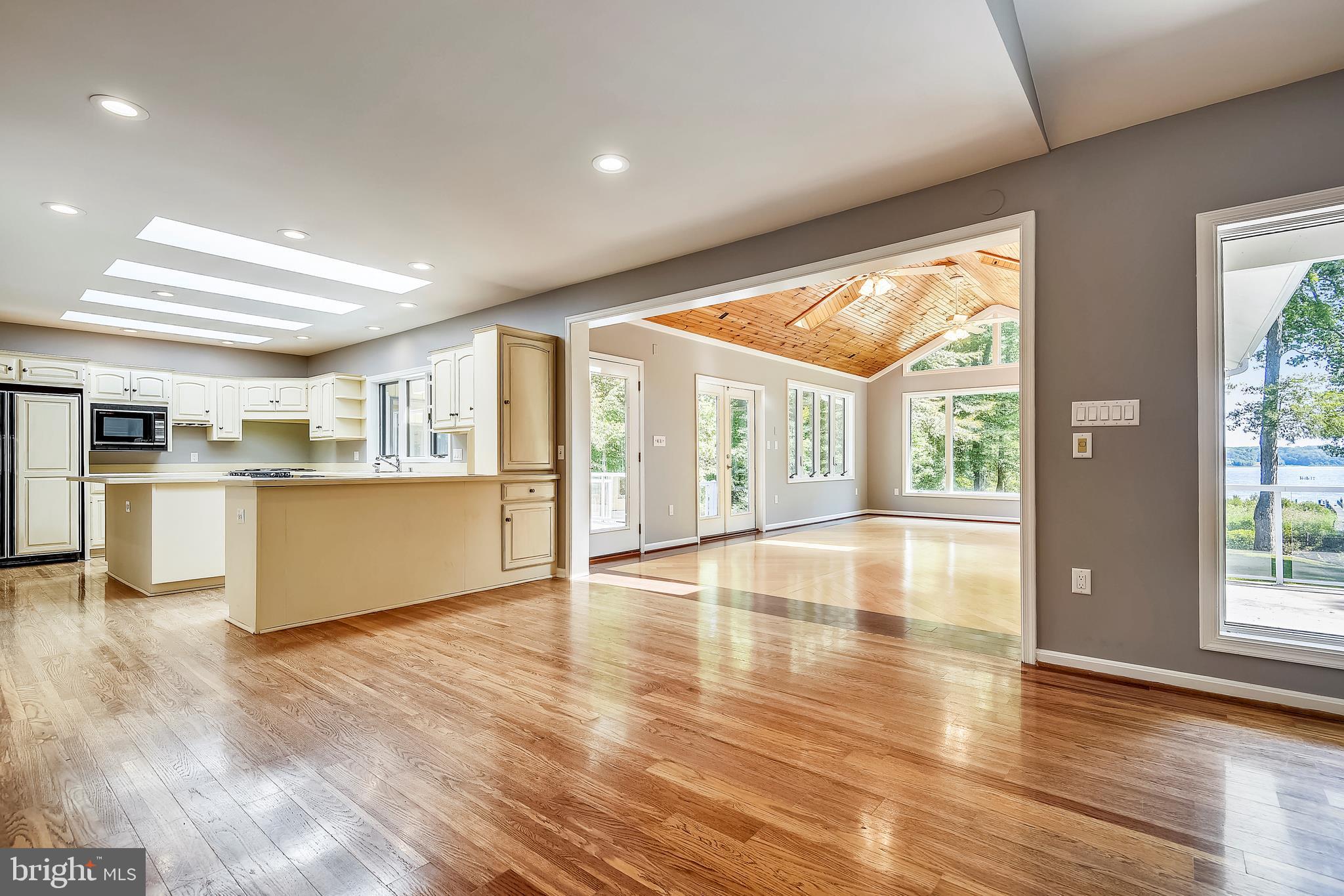 CEDAR POINT - Residential