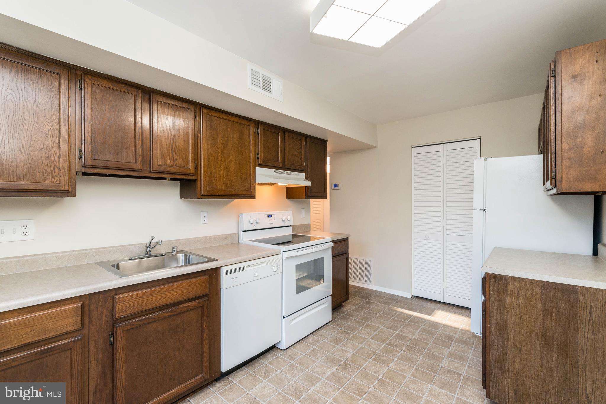 SIERRA VILLAS - Residential