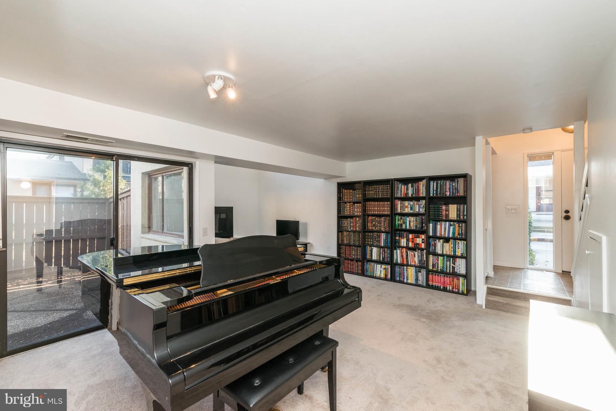 SIERRA VILLAS - Residential