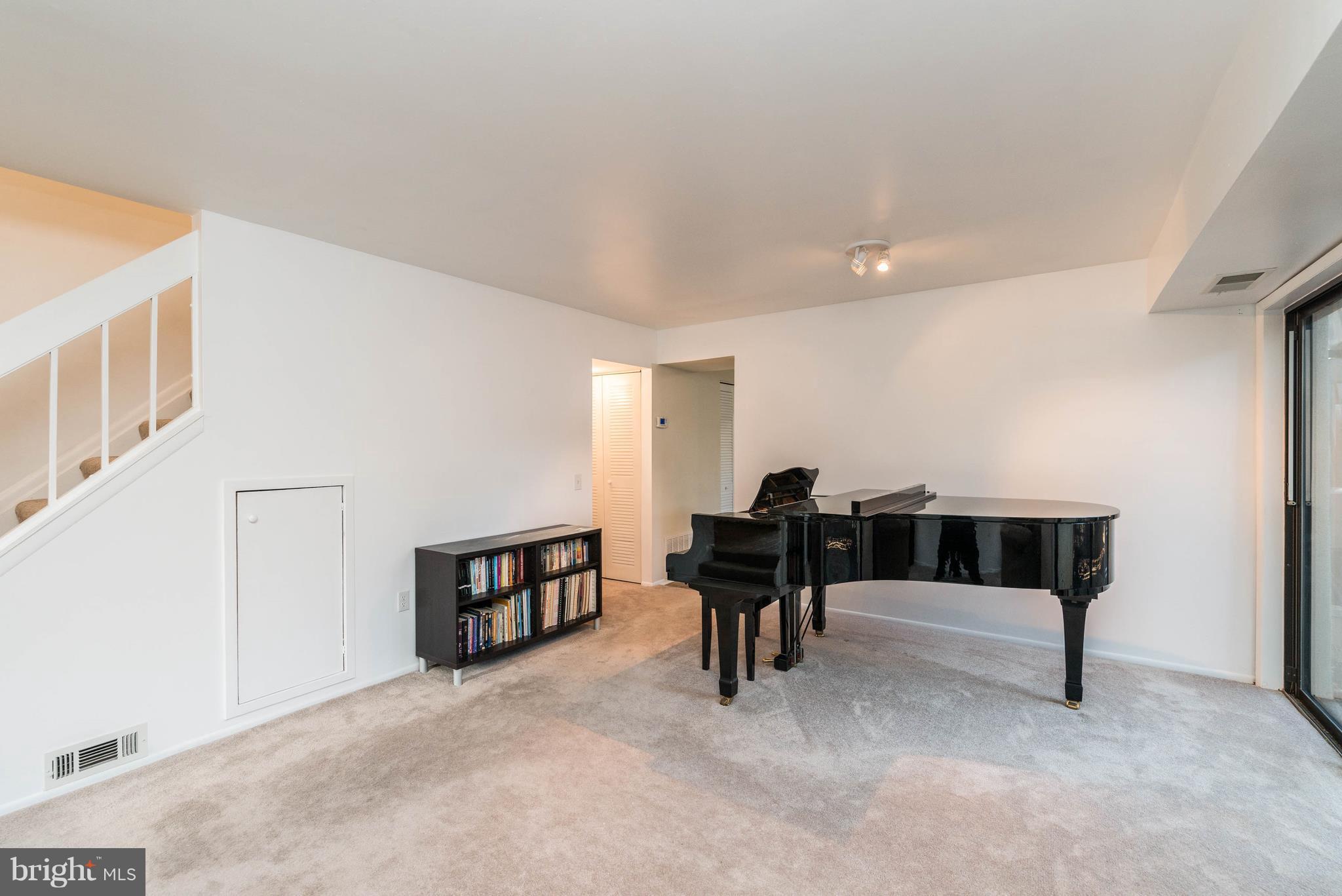 SIERRA VILLAS - Residential