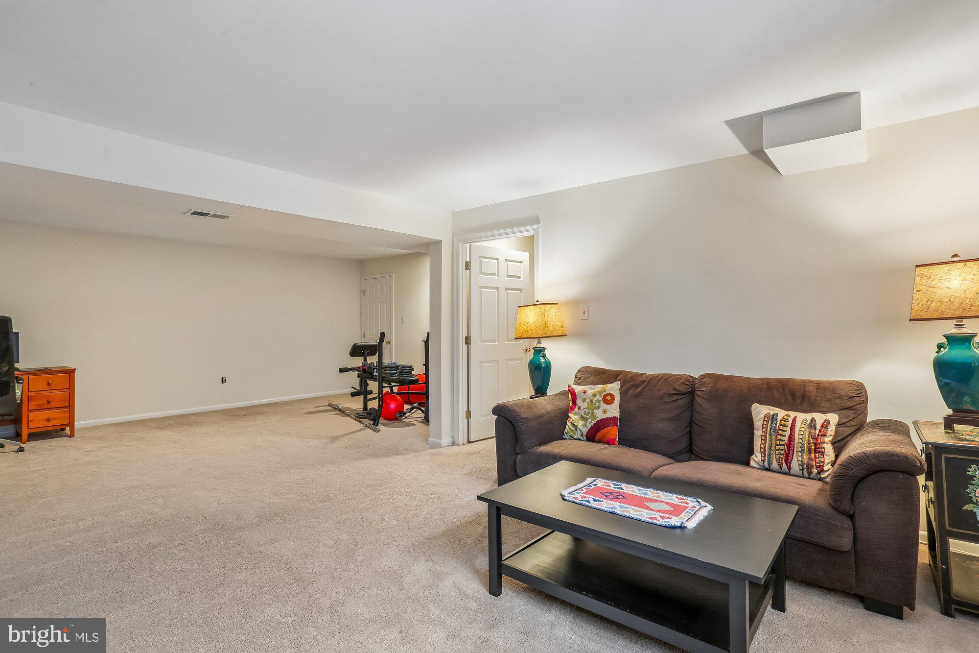 REGENCY ESTATES - Residential