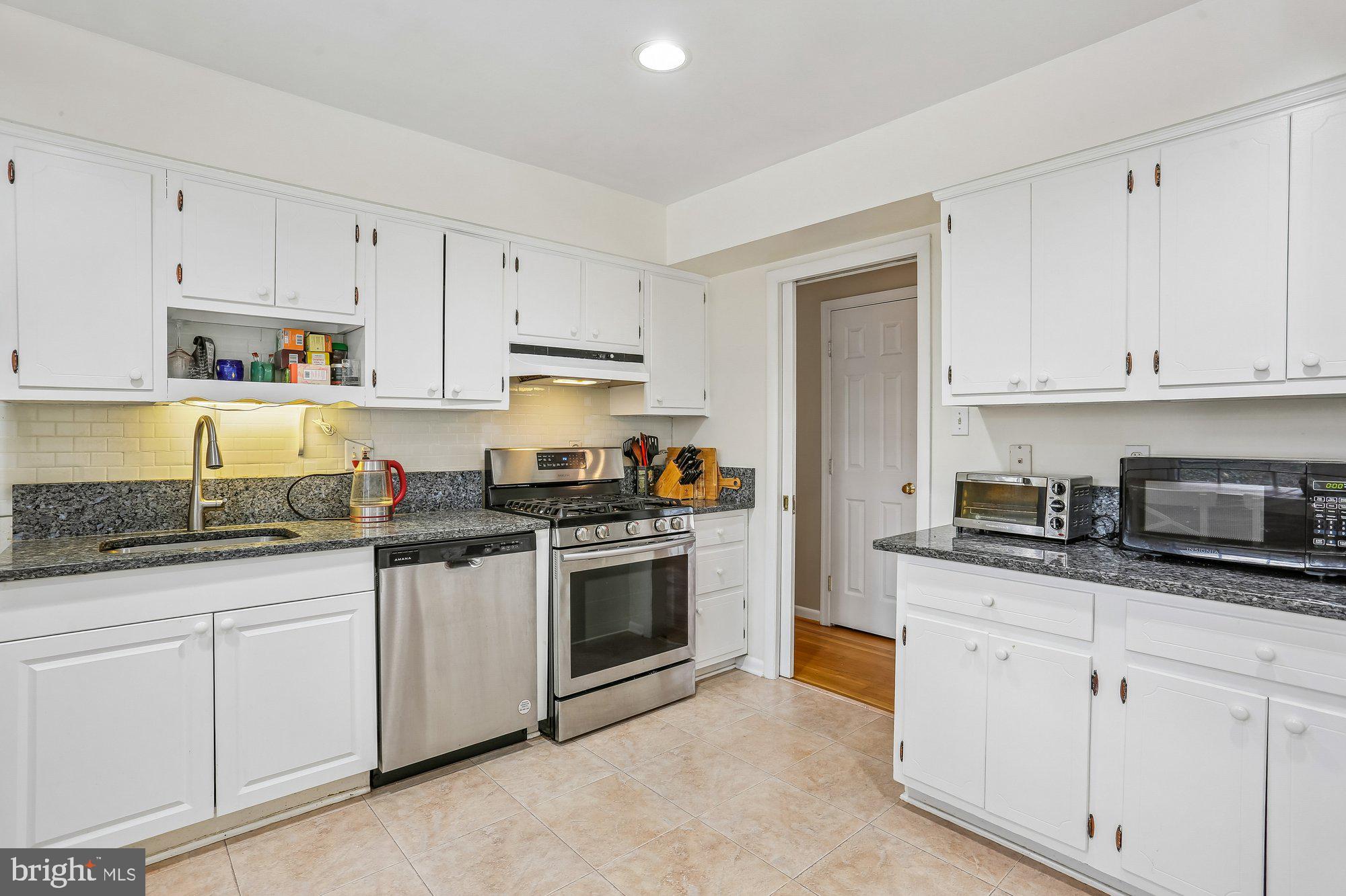 REGENCY ESTATES - Residential