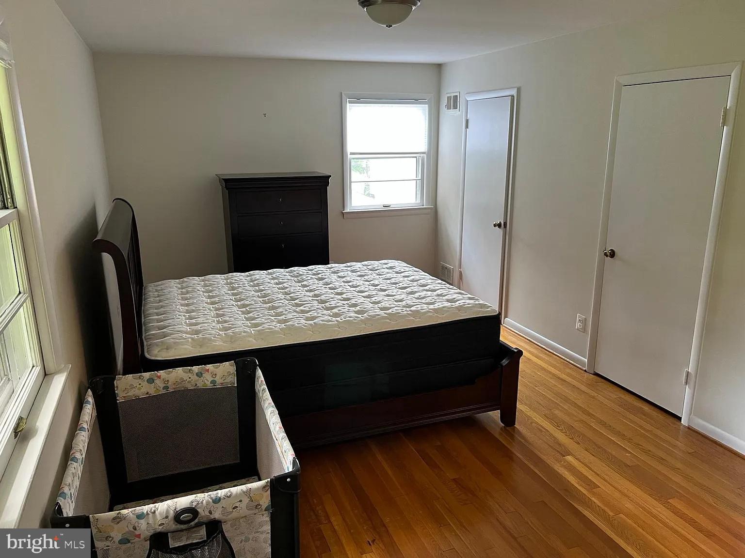 KENWOOD PARK - Residential Lease