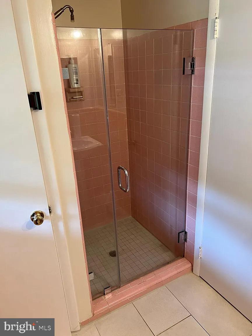 KENWOOD PARK - Residential Lease