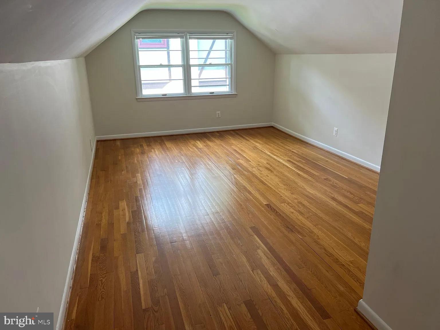 KENWOOD PARK - Residential Lease