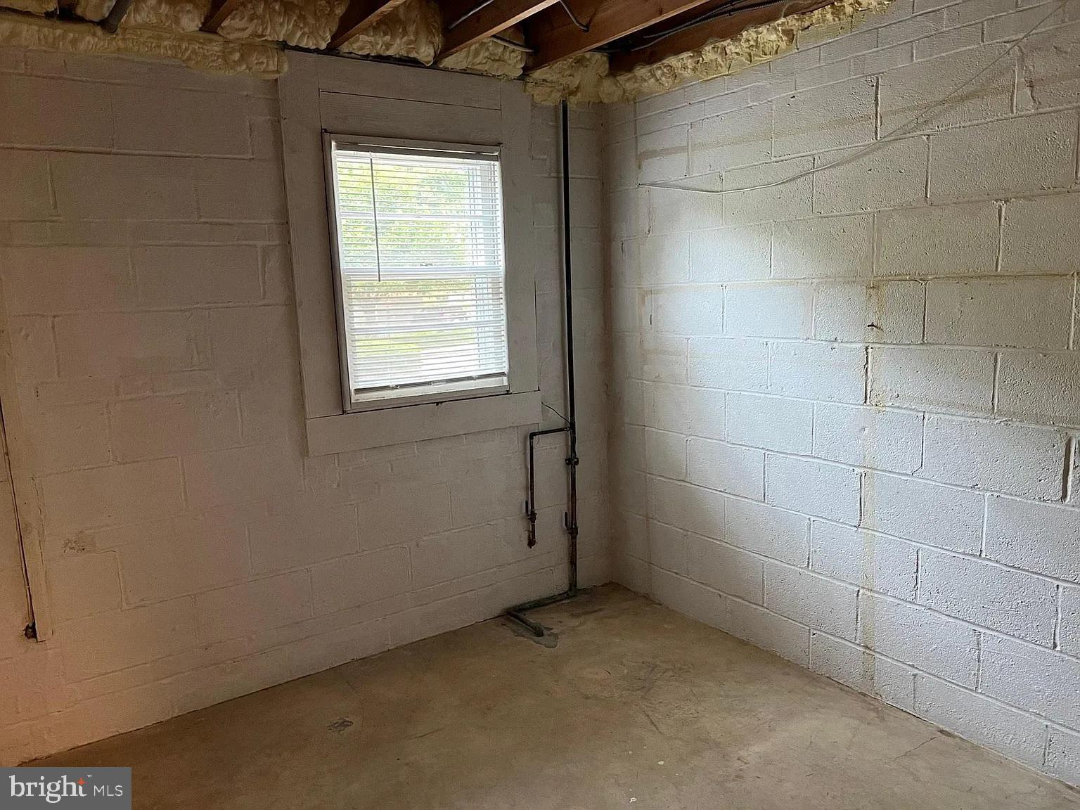 KENWOOD PARK - Residential Lease