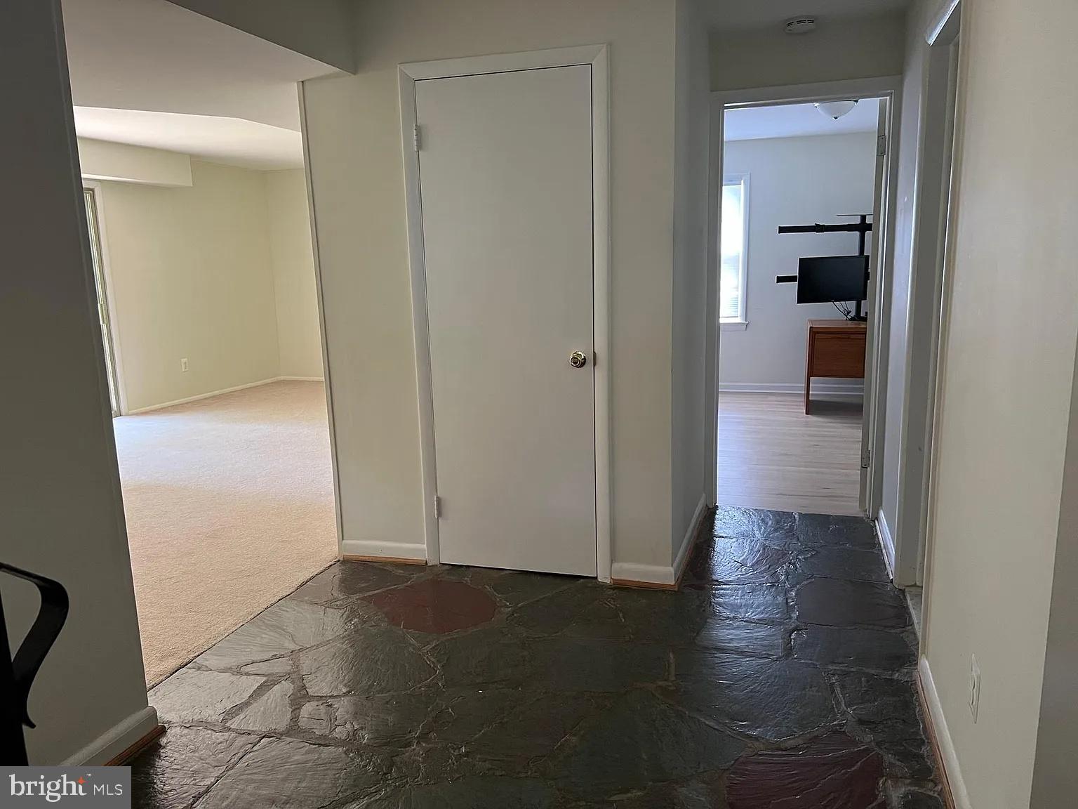 KENWOOD PARK - Residential Lease