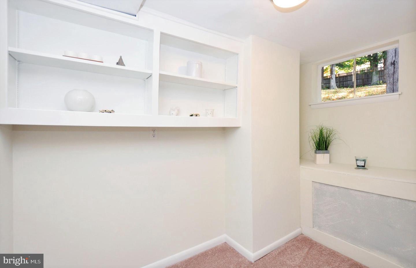 KENWOOD PARK - Residential Lease