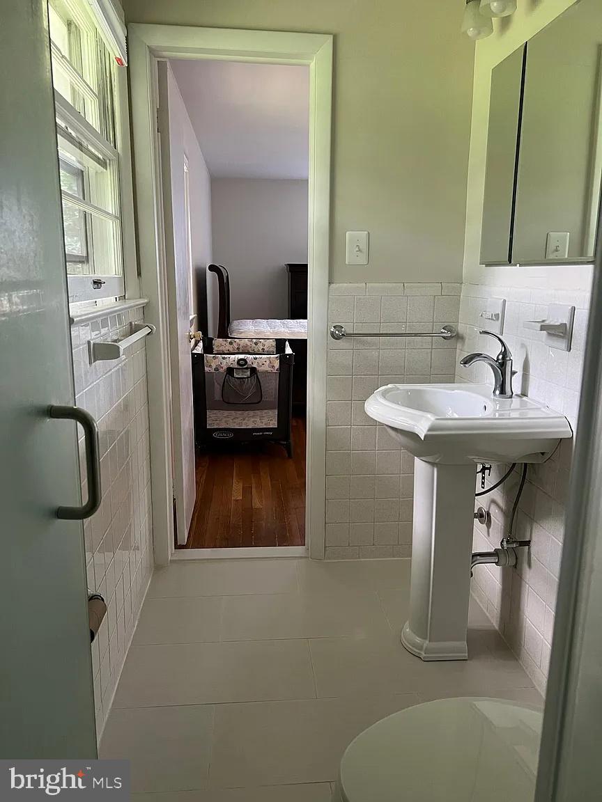 KENWOOD PARK - Residential Lease