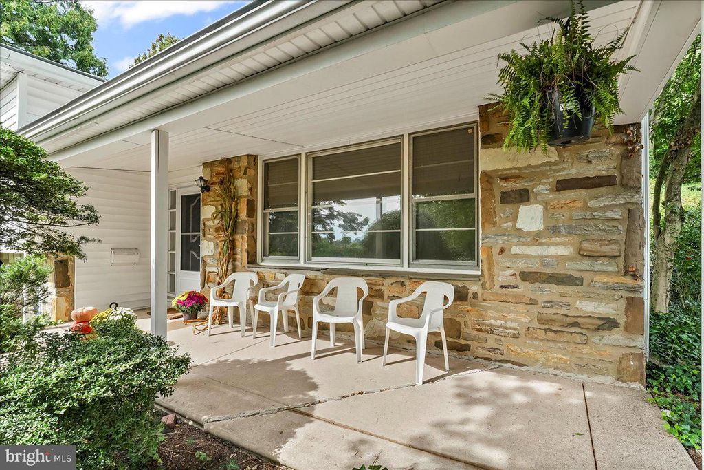 Photo of 604 Pine Tree Rd, JENKINTOWN, PA 19046 (MLS # PAMC2156236)