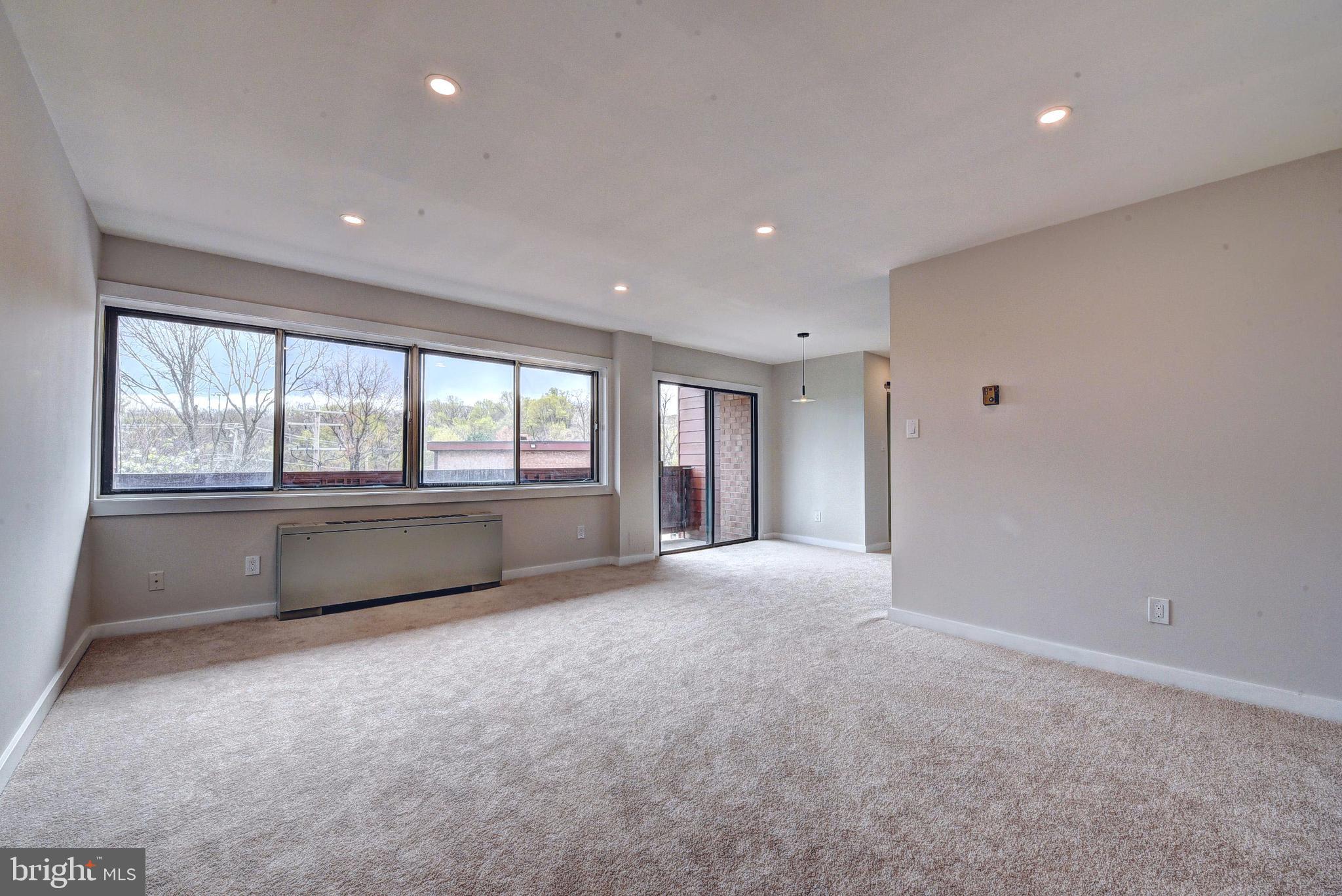 GEORGE MASON VILLAGE - Residential