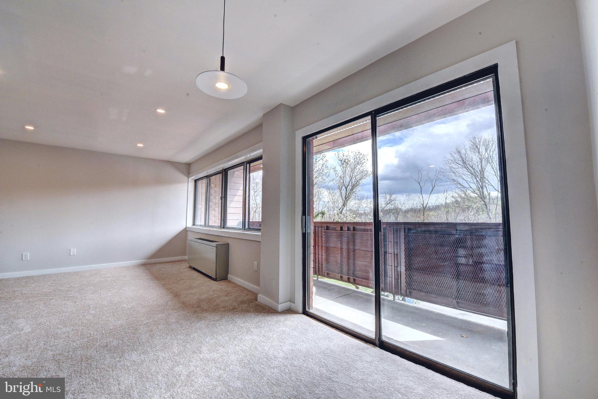 GEORGE MASON VILLAGE - Residential