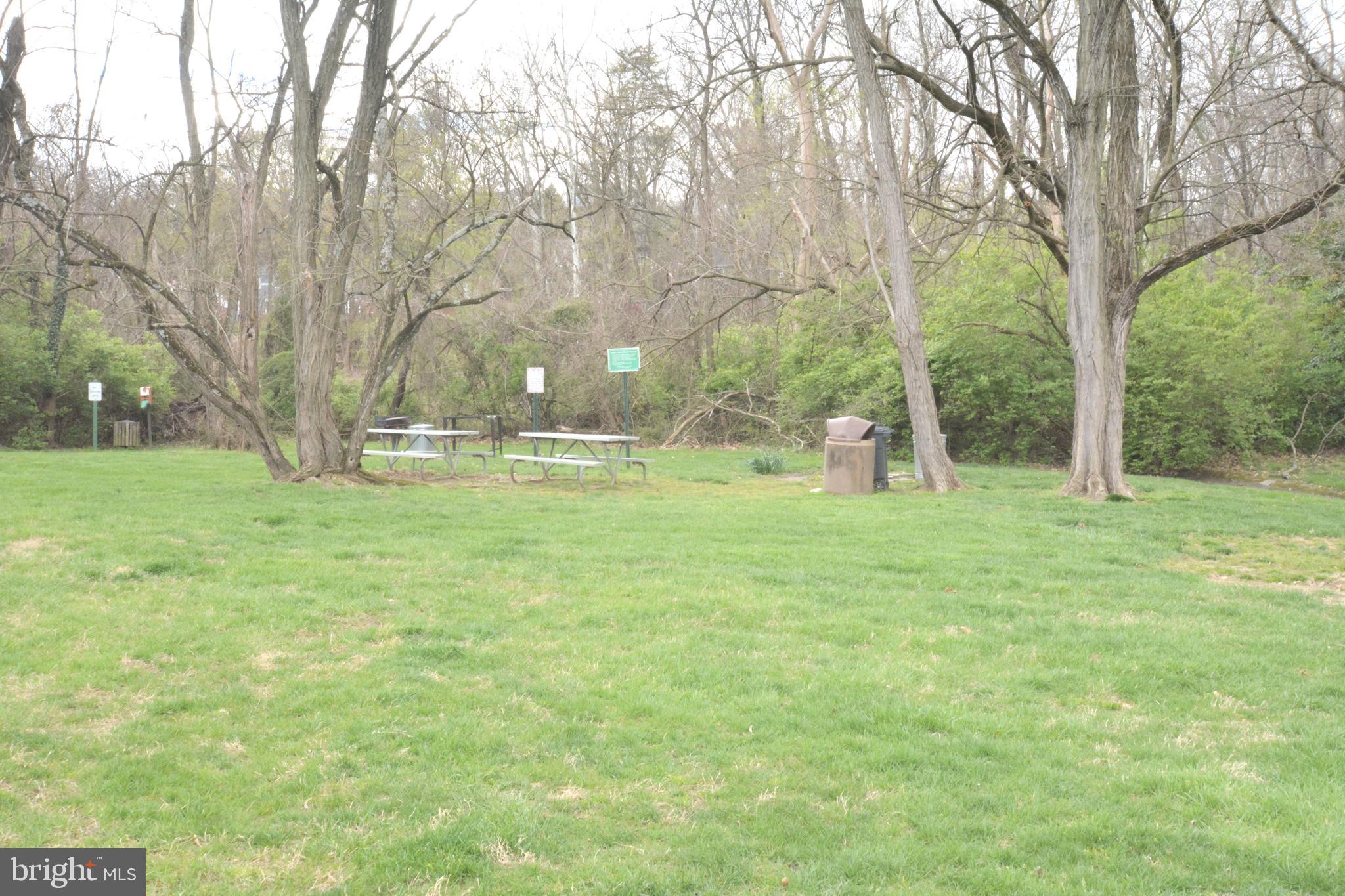 GEORGE MASON VILLAGE - Residential