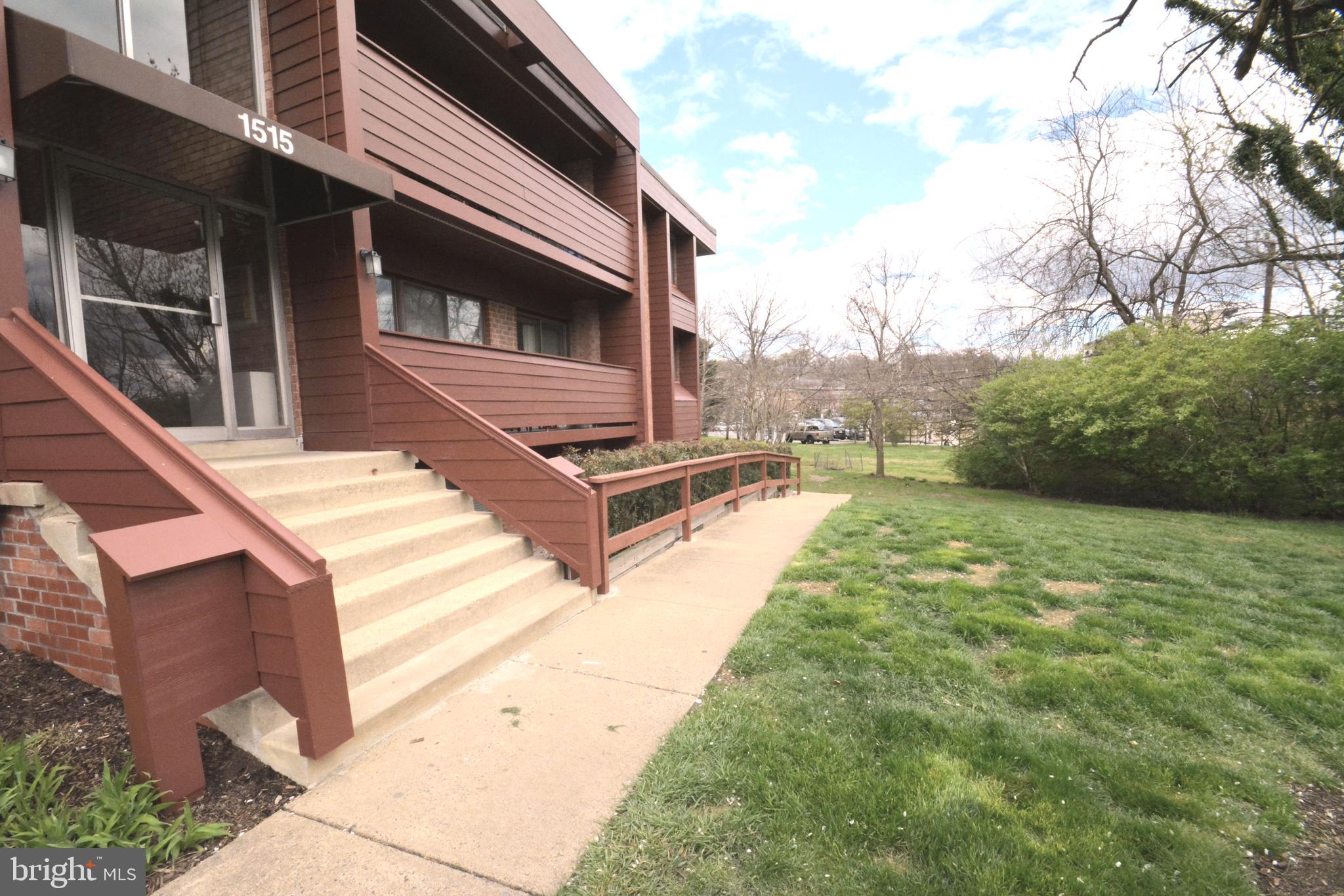 GEORGE MASON VILLAGE - Residential