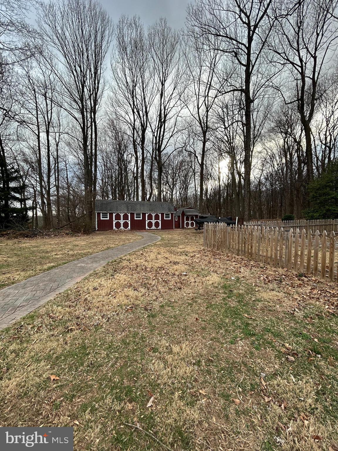 LONG VIEW HEIGHTS - Residential Lease