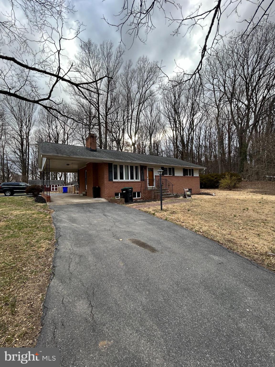 LONG VIEW HEIGHTS - Residential Lease