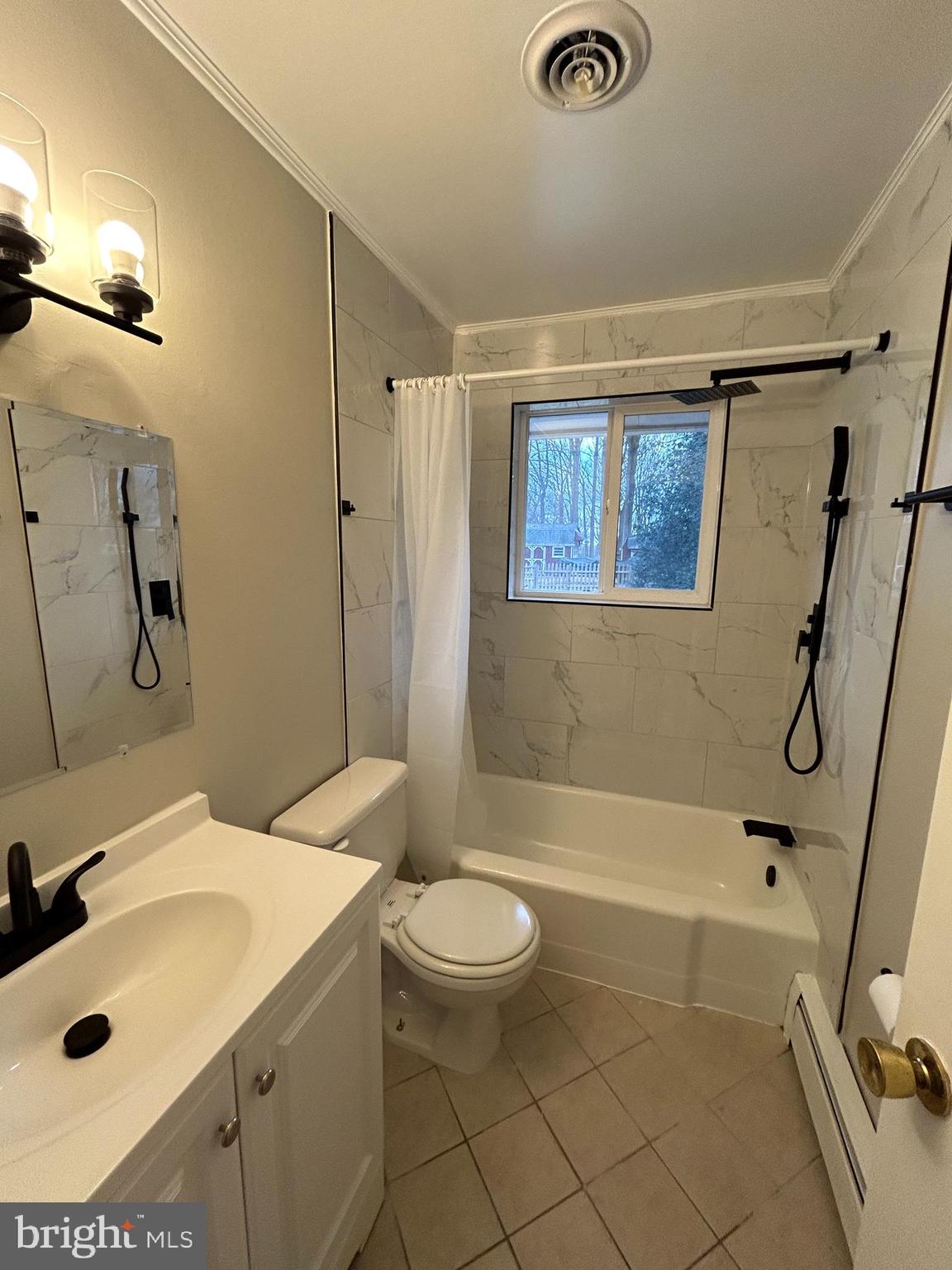 LONG VIEW HEIGHTS - Residential Lease