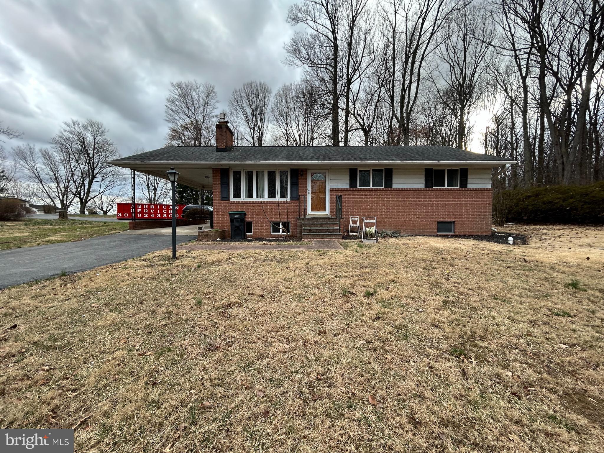 LONG VIEW HEIGHTS - Residential Lease