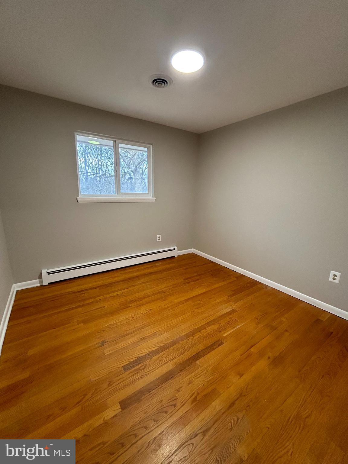 LONG VIEW HEIGHTS - Residential Lease