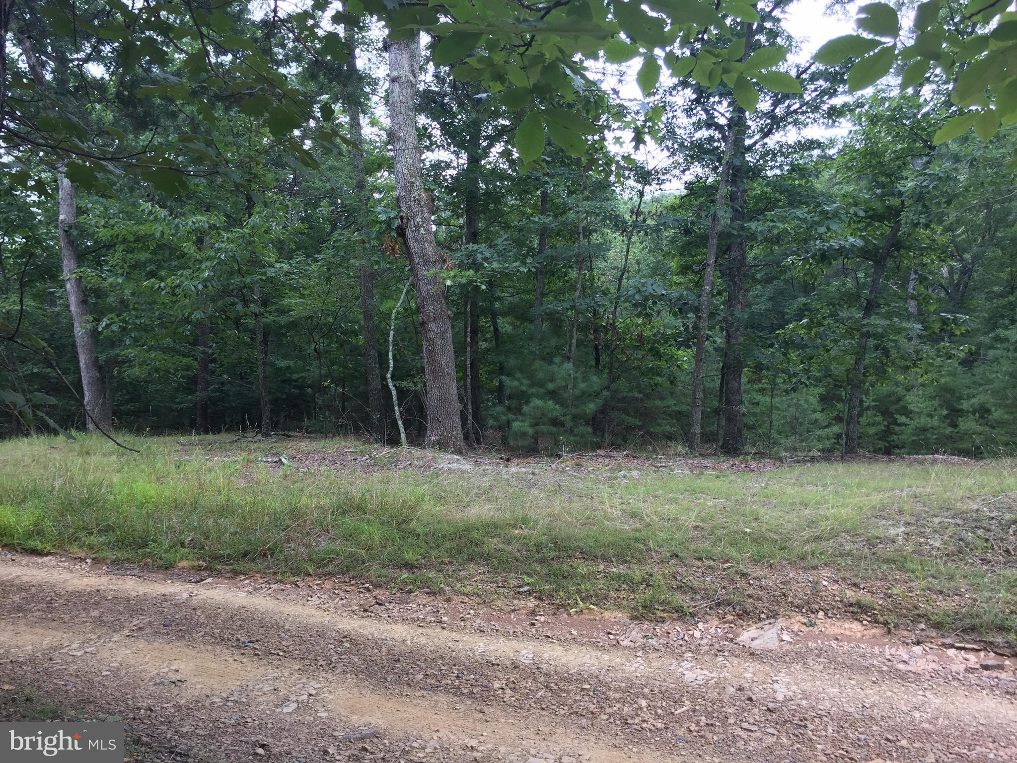 SLEEPY CREEK HIDE-A-WAY - Land