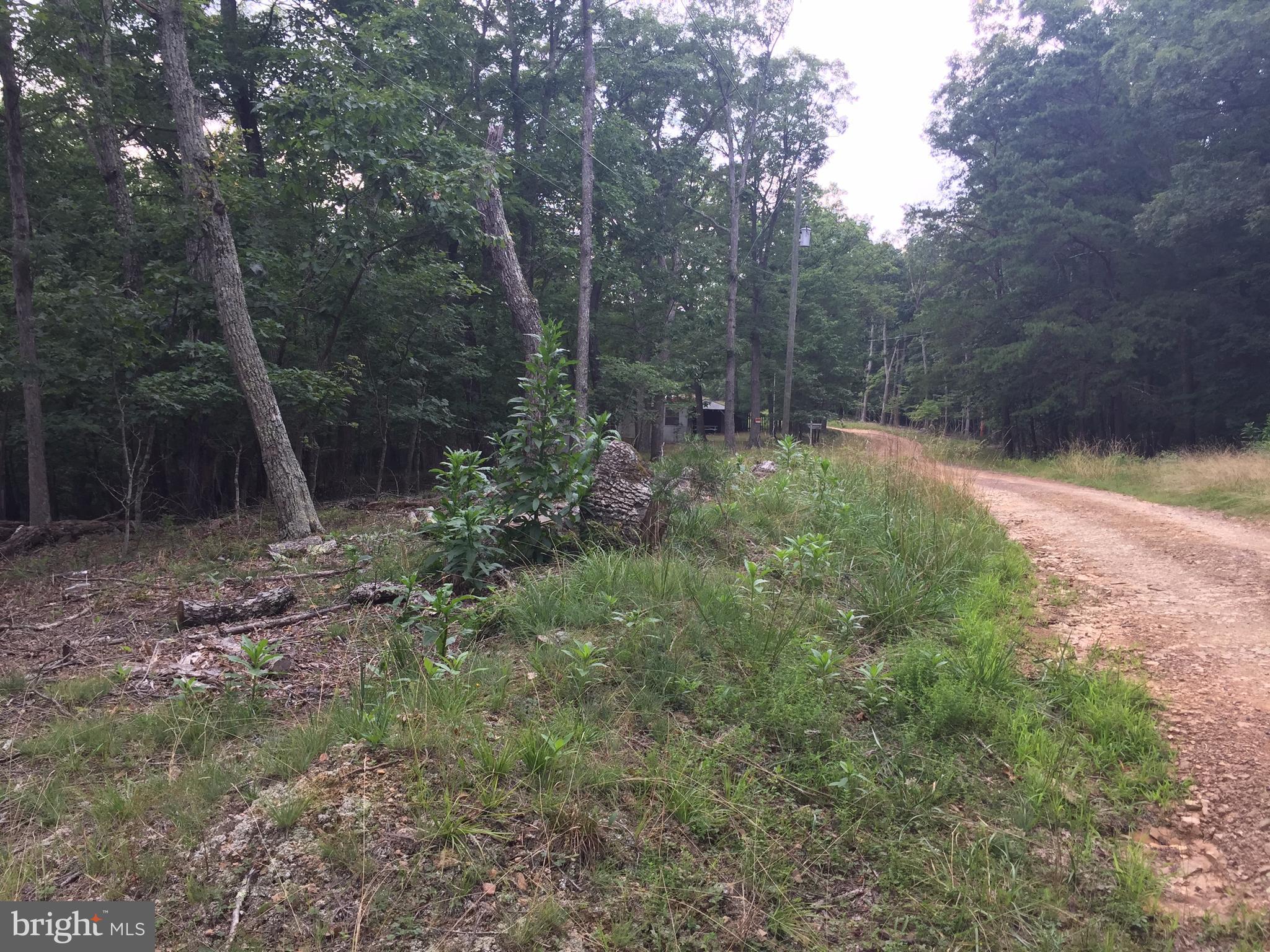 SLEEPY CREEK HIDE-A-WAY - Land