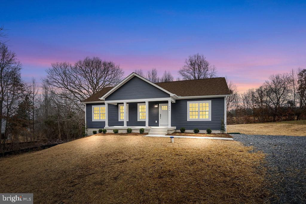 SECLUSION SHORES - Residential