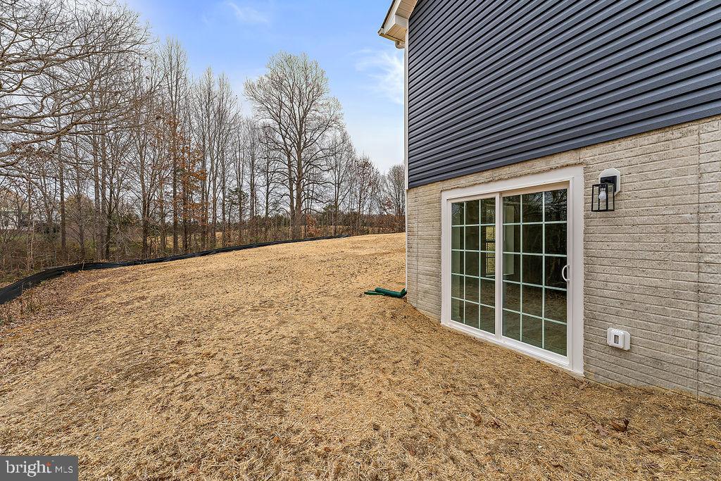 SECLUSION SHORES - Residential