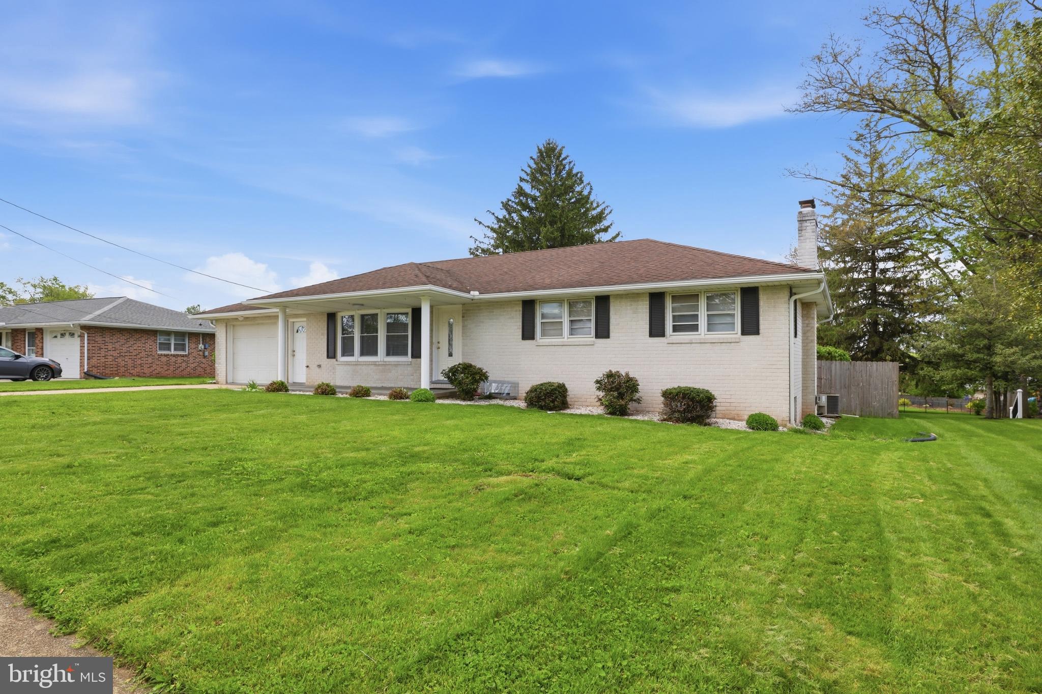 2330 REDWOOD ROAD