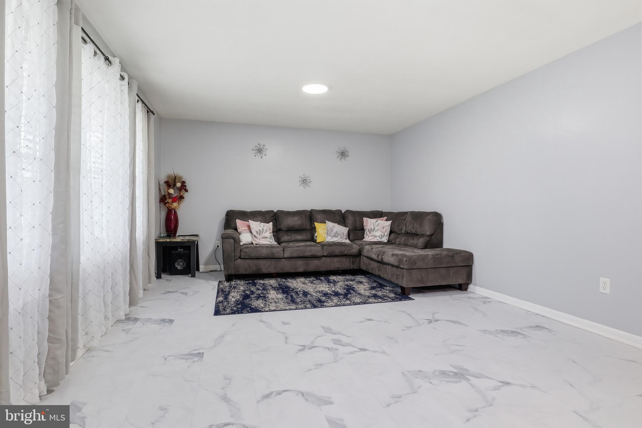 2330 REDWOOD ROAD