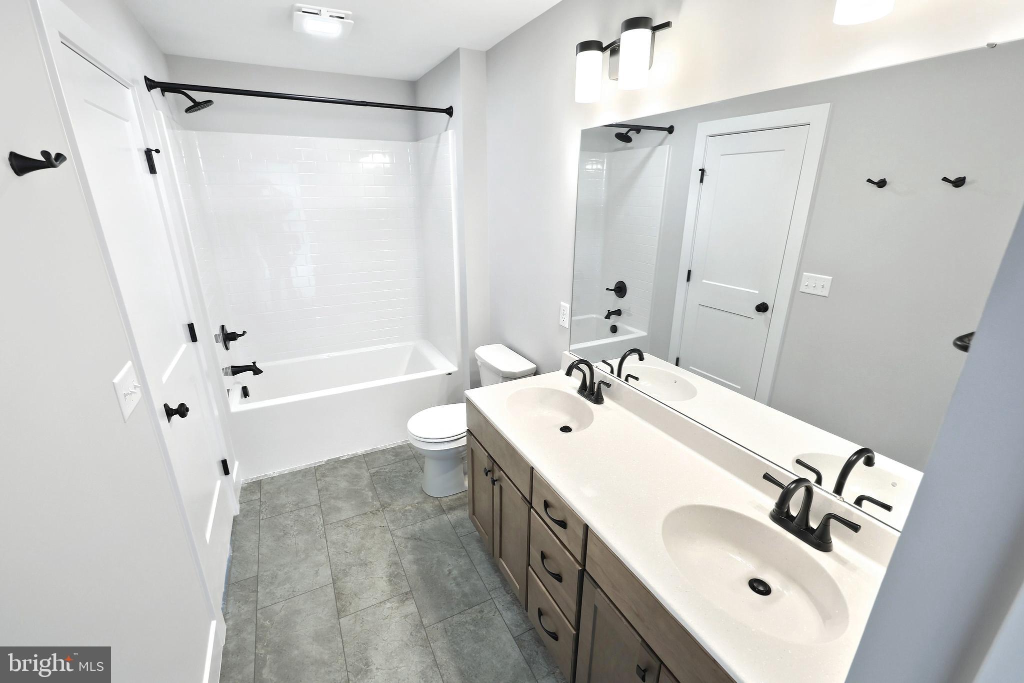 WILLOW CREEK FARMS - Residential