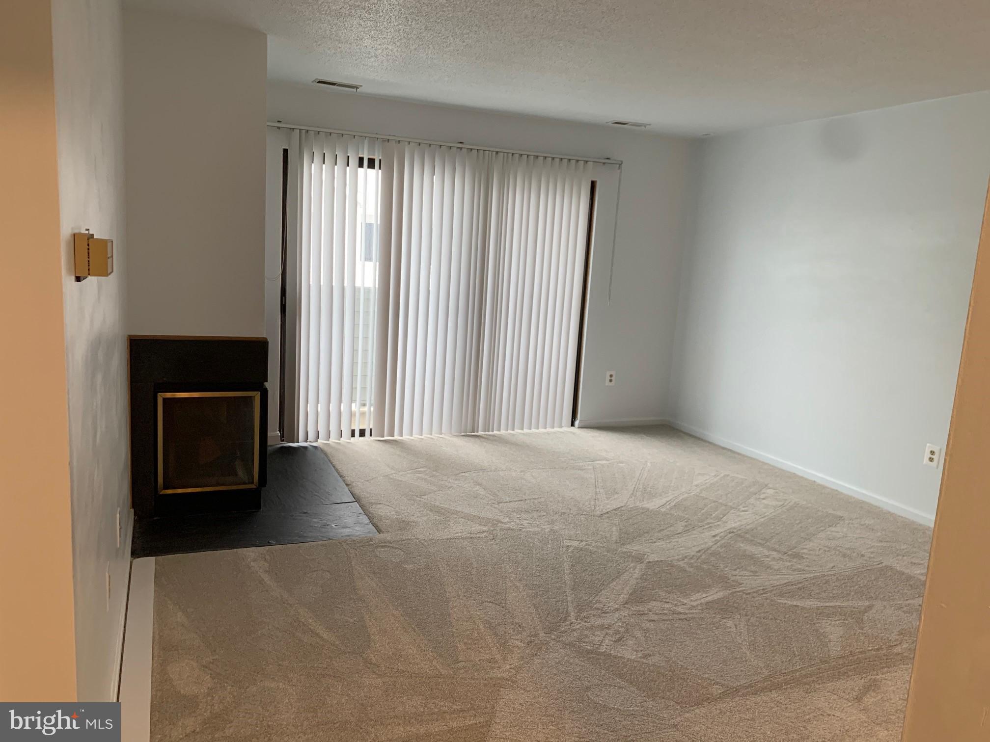 SILVER SPRING - Residential Lease