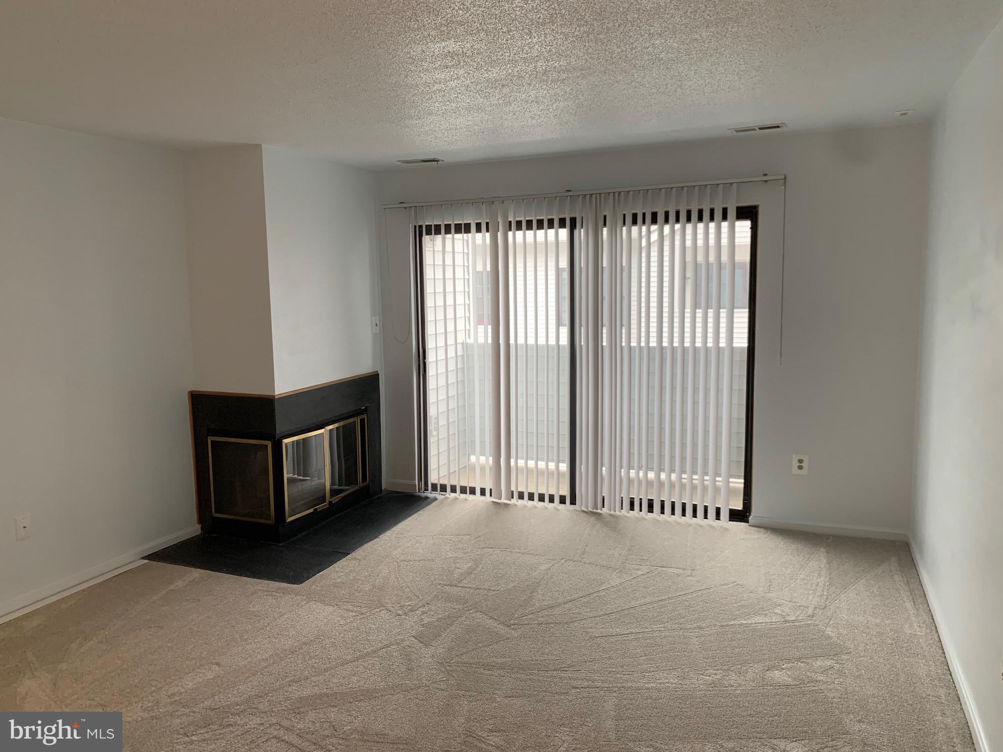 SILVER SPRING - Residential Lease