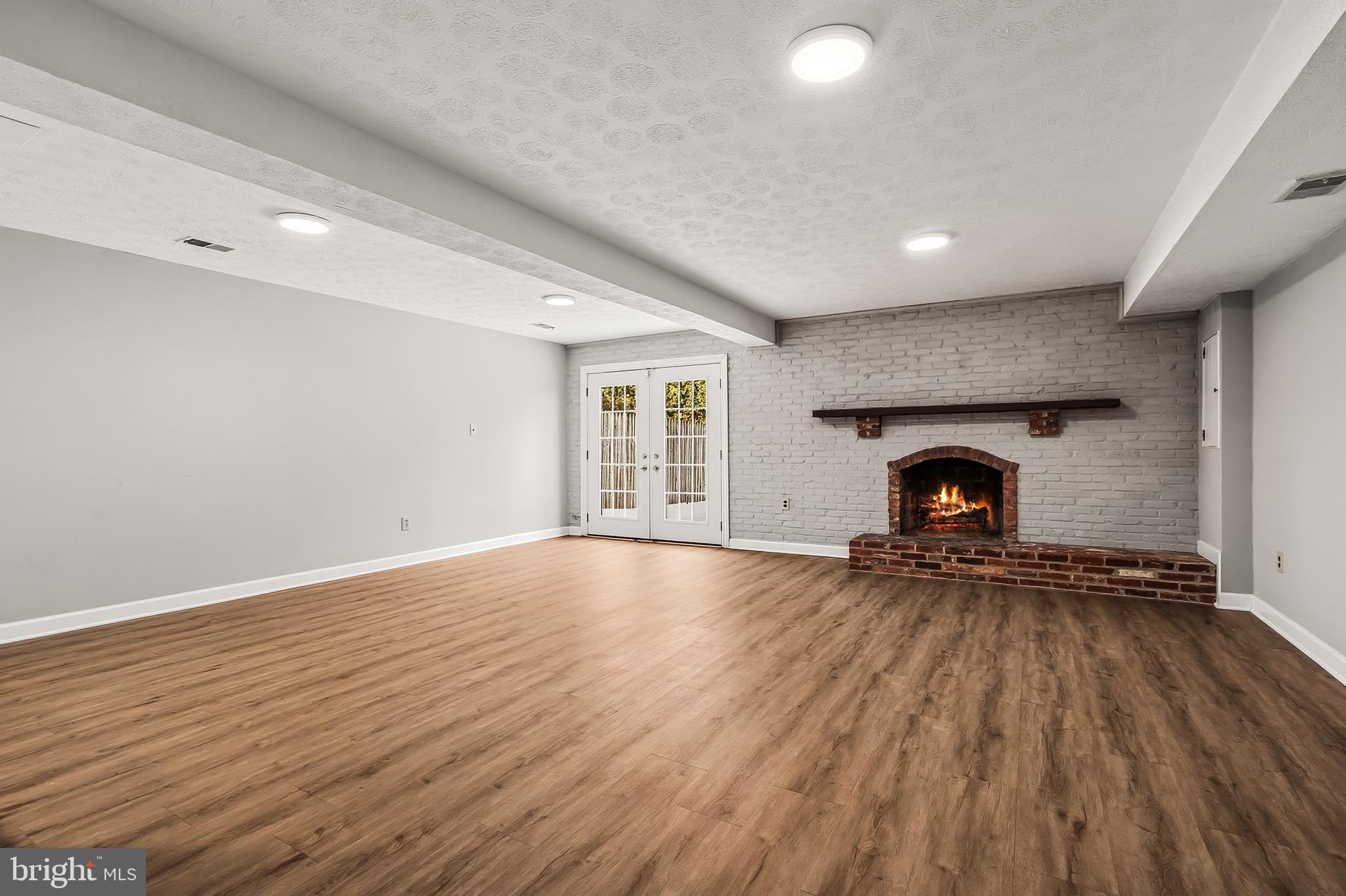 WESTMORELAND SQUARE - Residential