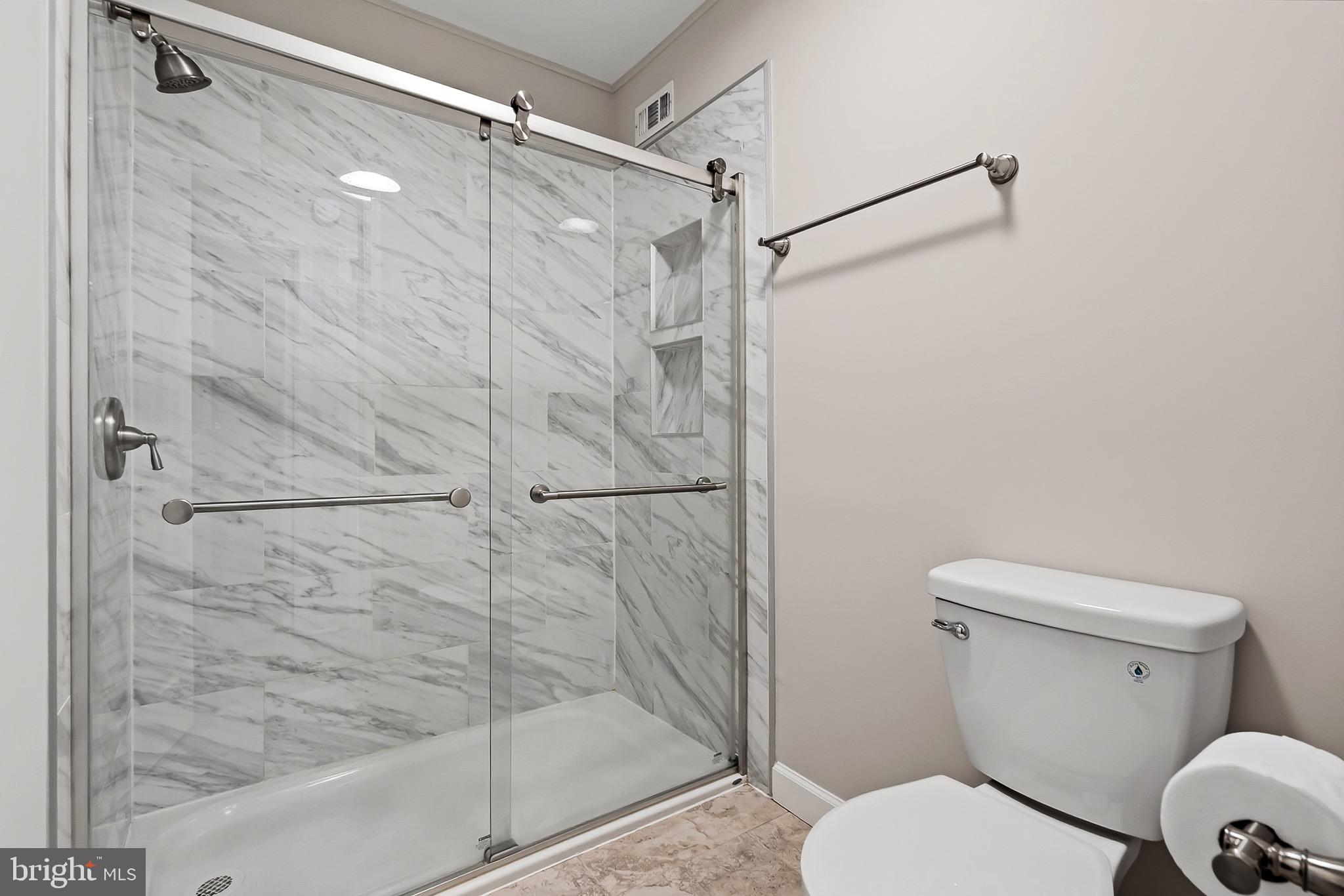 WESTMORELAND SQUARE - Residential