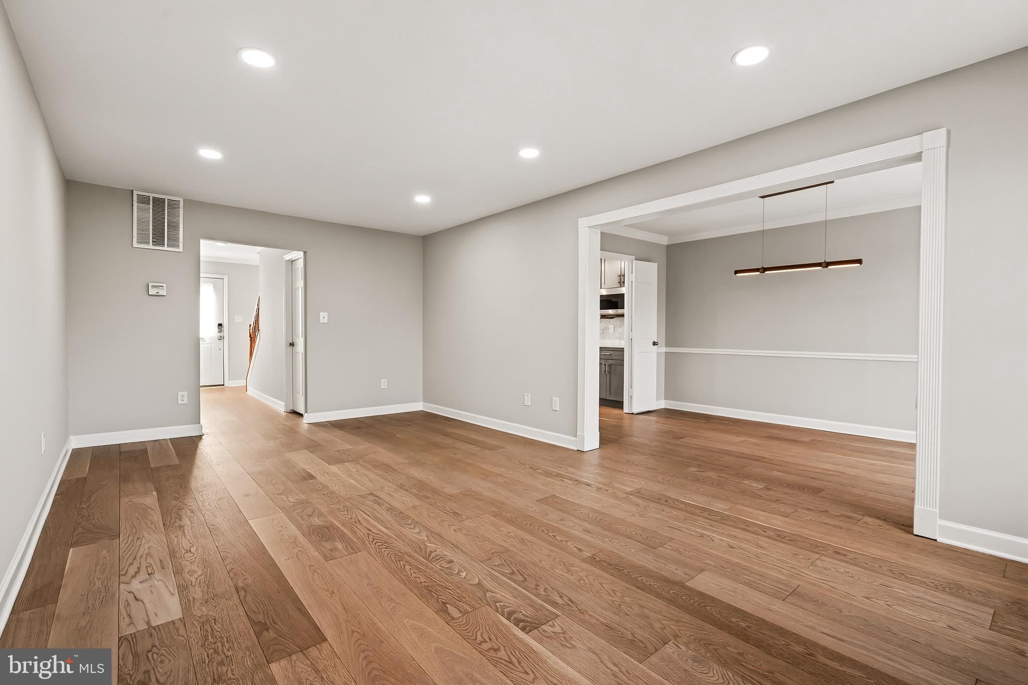 WESTMORELAND SQUARE - Residential