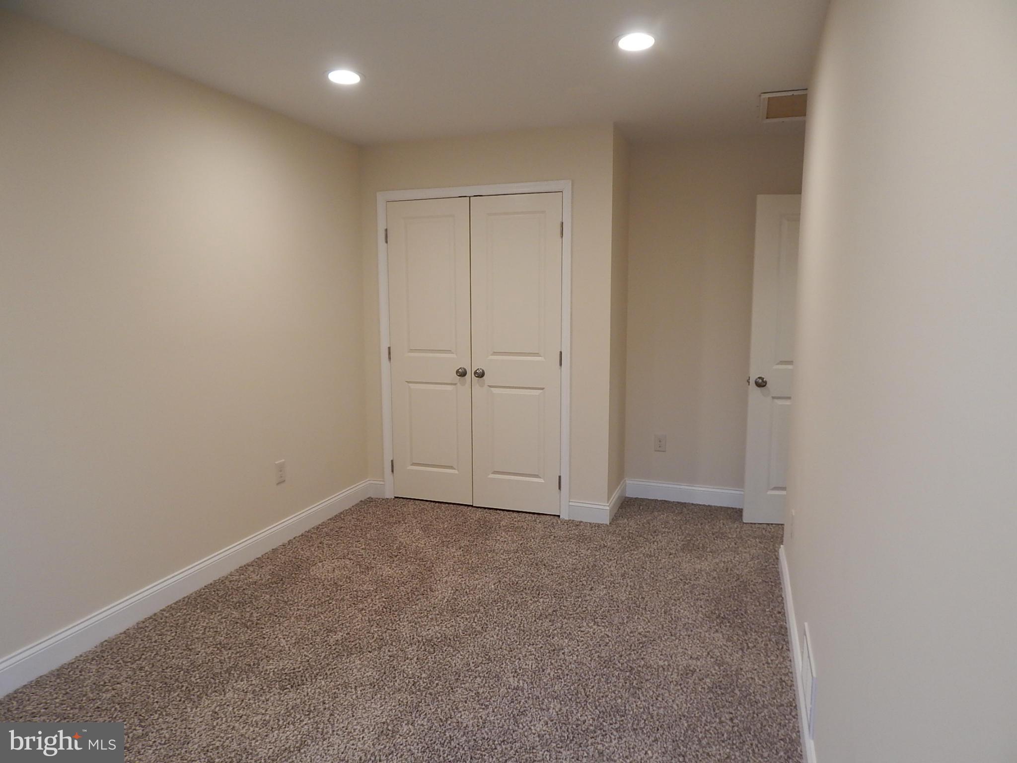 RIVIERA BEACH - Residential