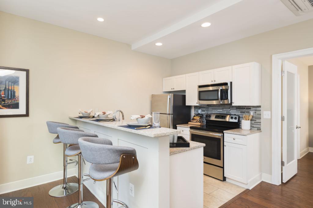 LOGAN SQUARE - Residential Lease