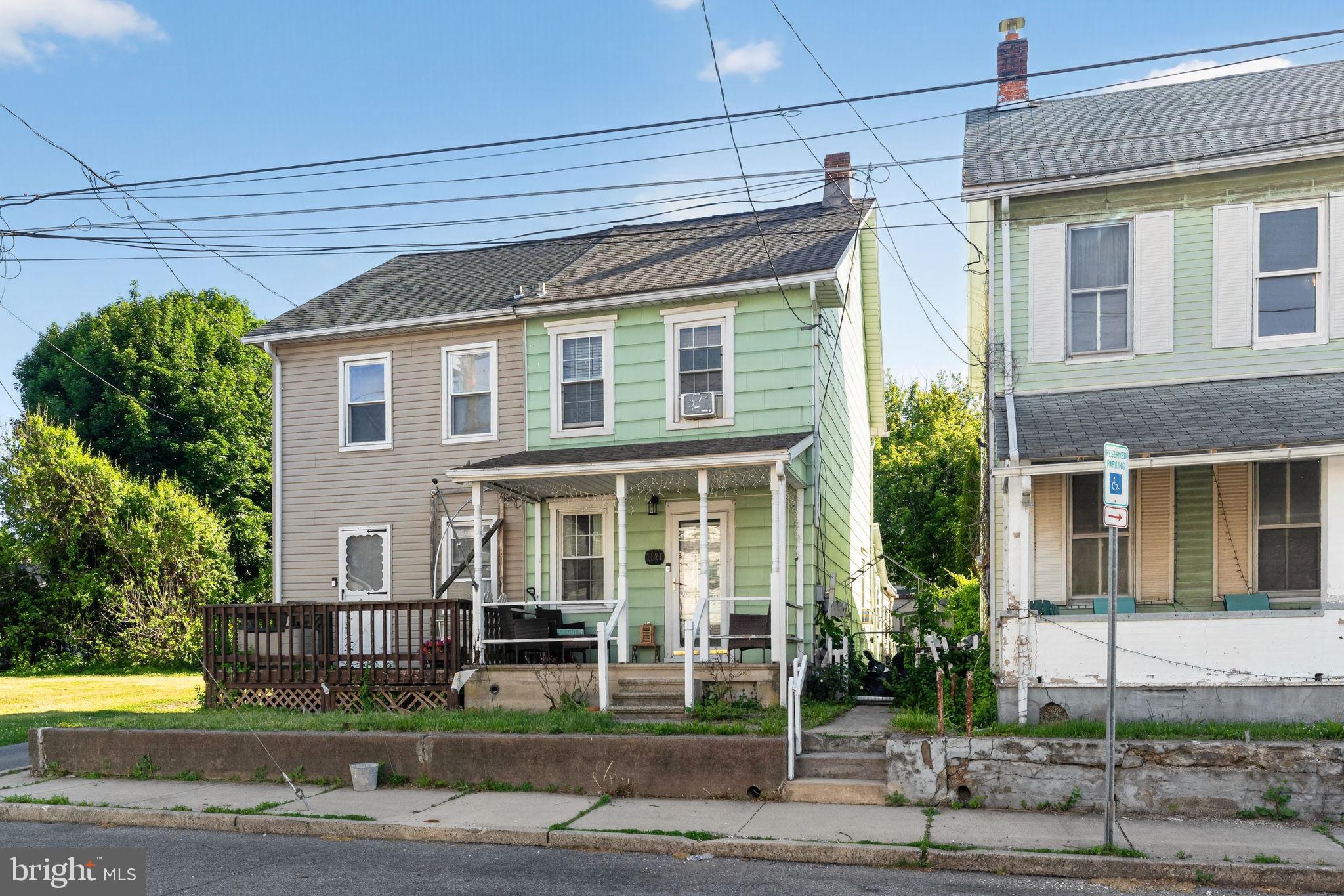 1121 FRONT STREET