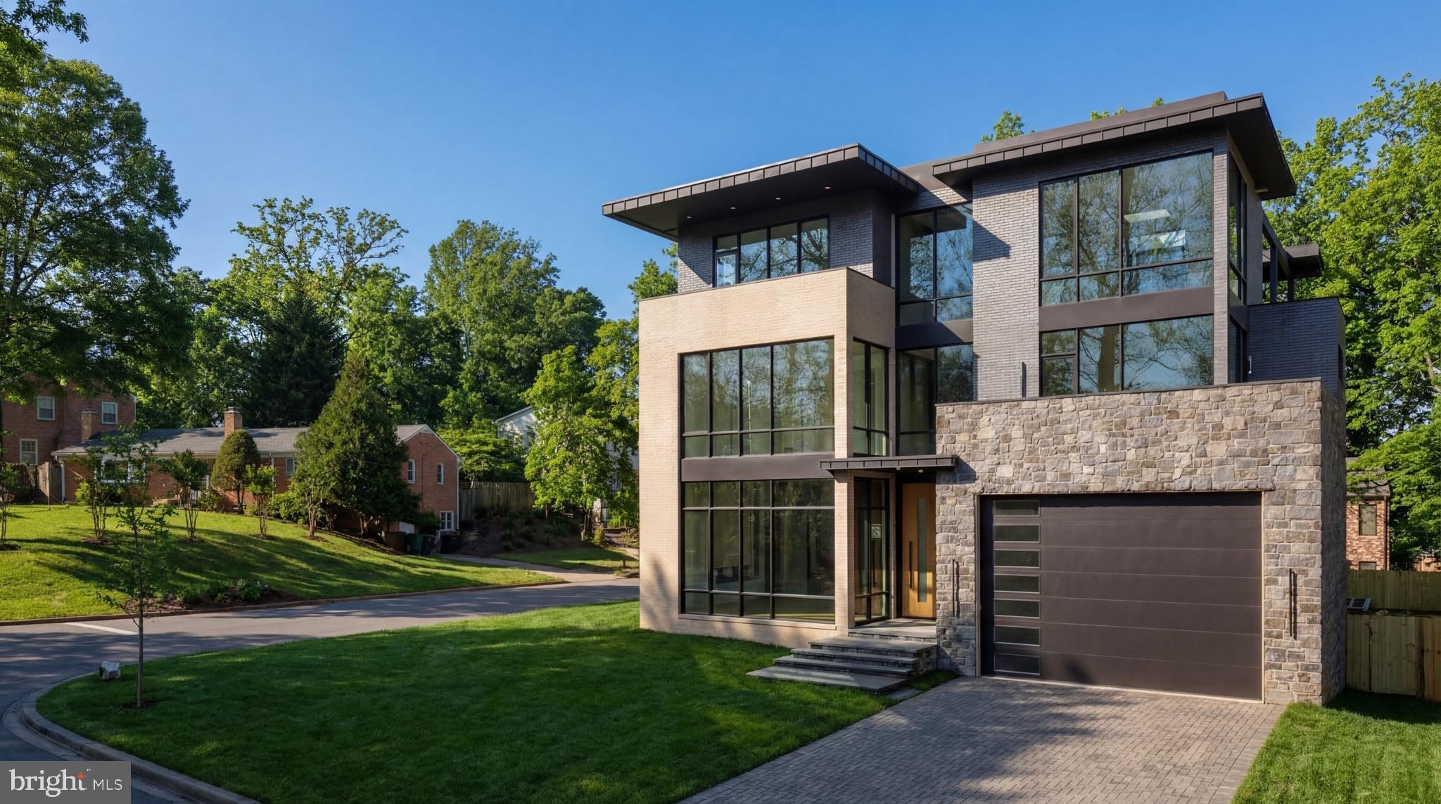 2717 TENNYSON STREET NW