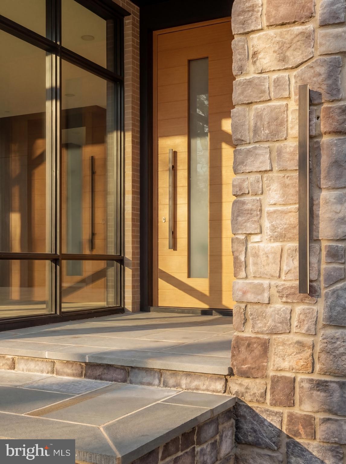 2717 TENNYSON STREET NW