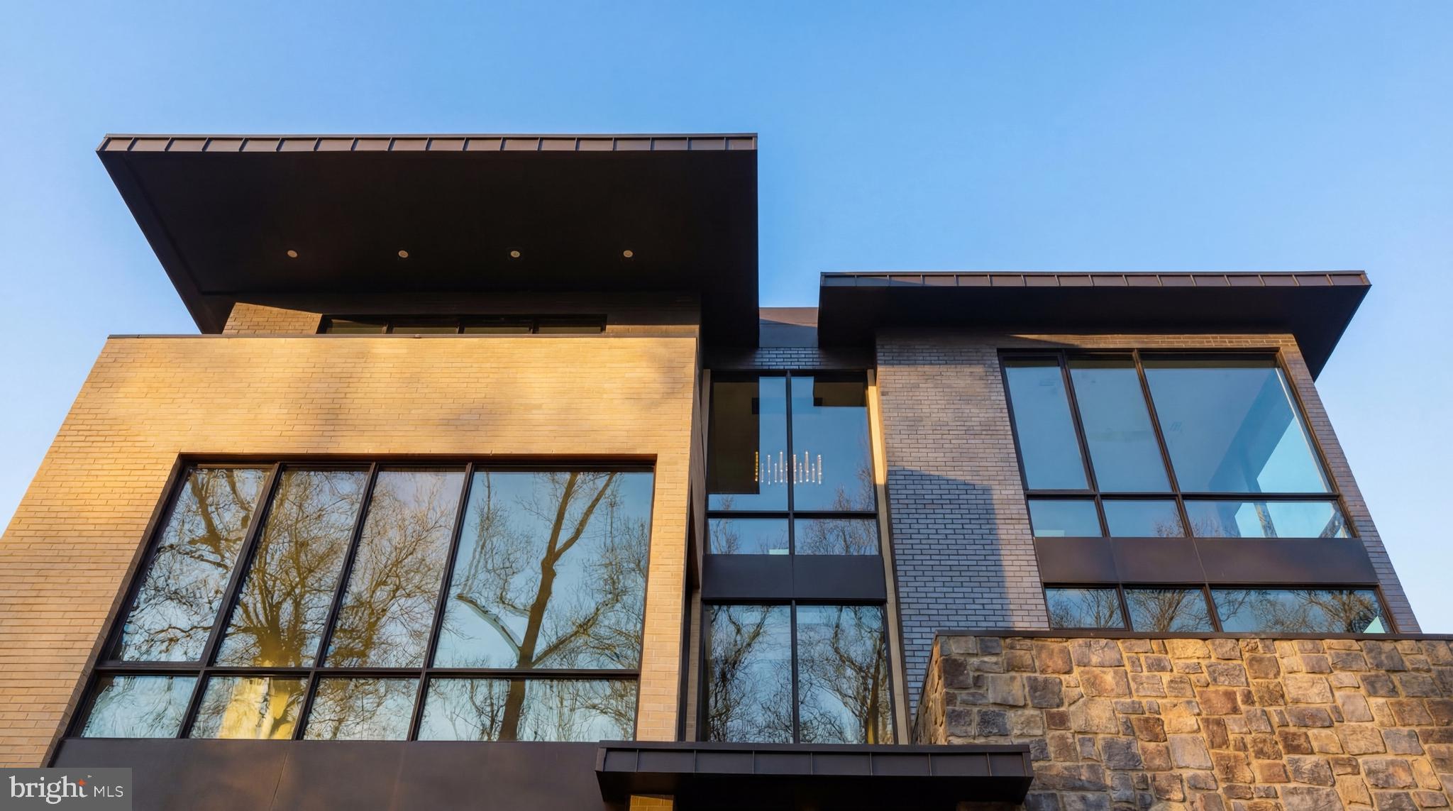 2717 TENNYSON STREET NW